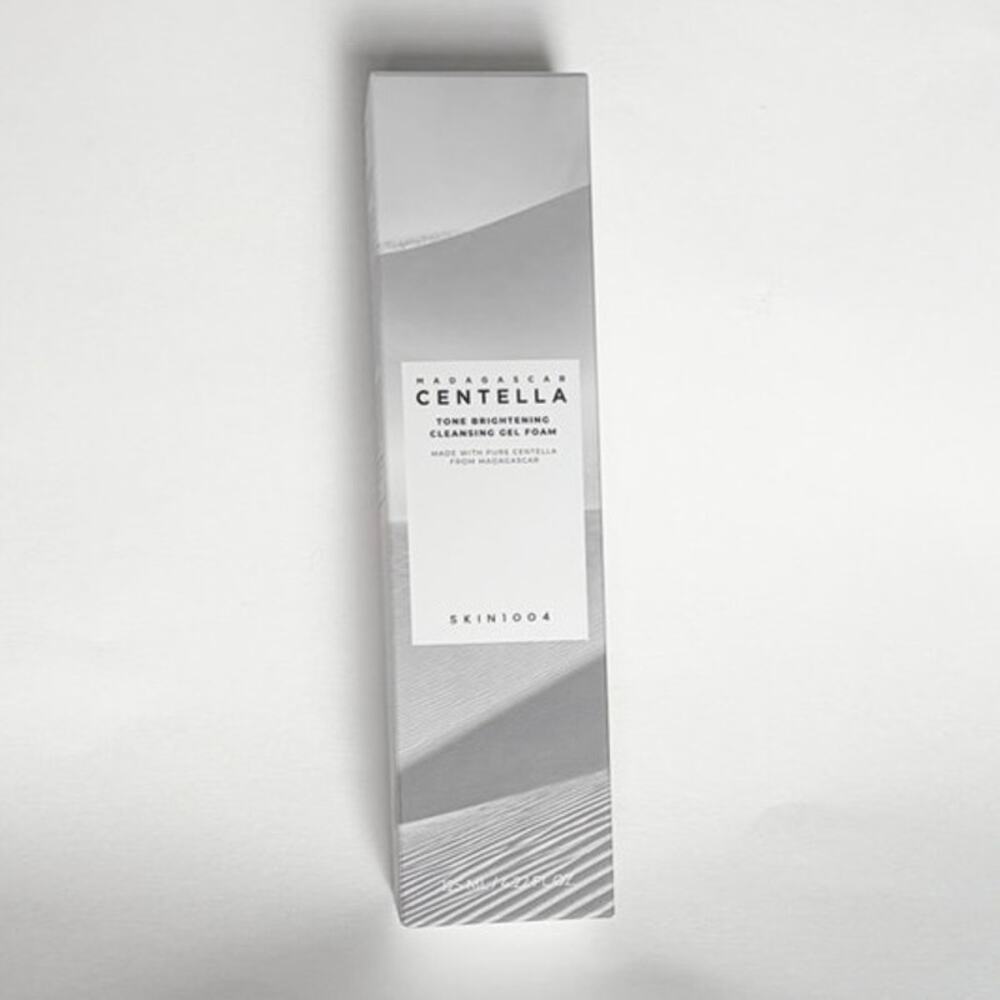 Skin 1004 Centella Madagascar Tone Brightening Cleansing Gel Foam 125mL
